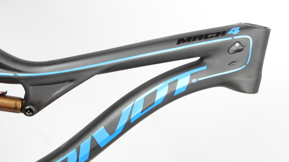 Pivot also offers the Mach 4 in blue or red. Both of these feature a more subdued matte finish.